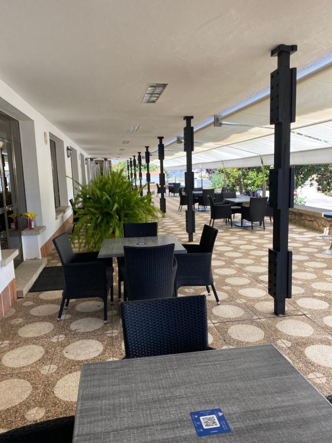 Hotel Las Cigueenas Trujillo Extérieur photo