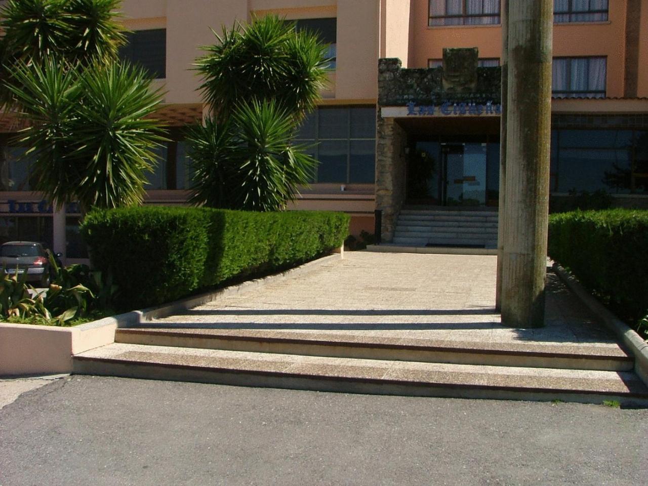 Hotel Las Cigueenas Trujillo Extérieur photo