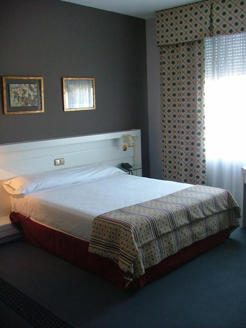 Hotel Las Cigueenas Trujillo Extérieur photo