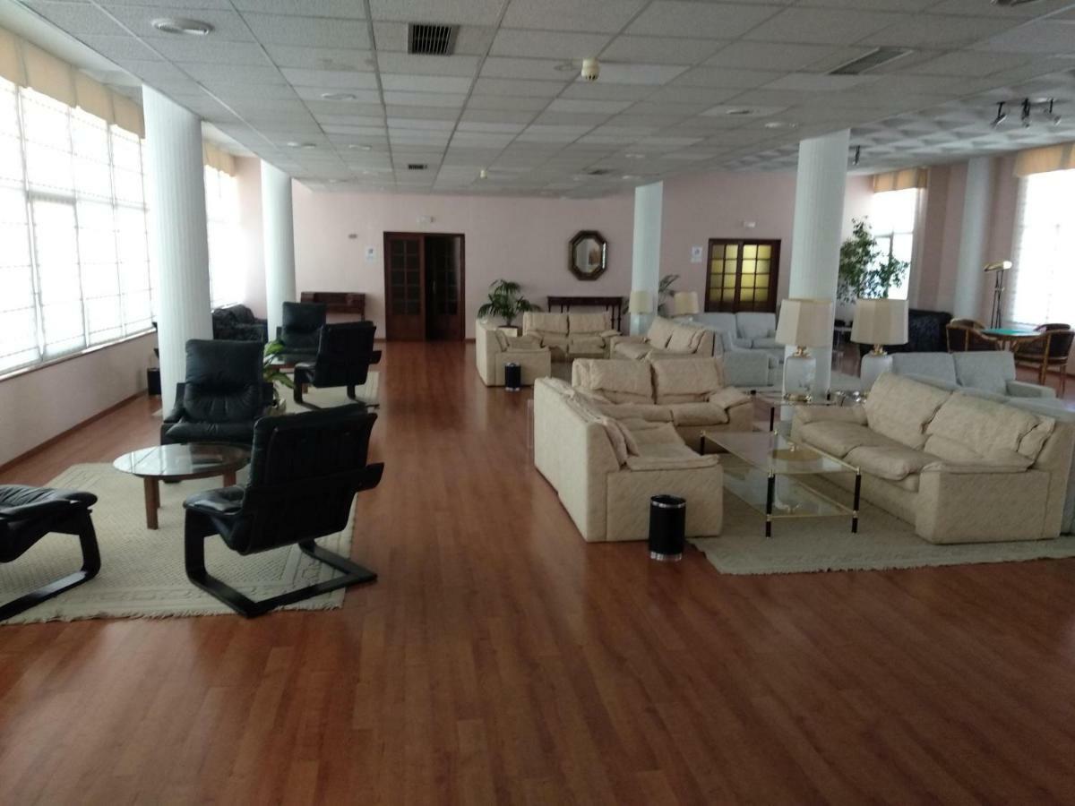 Hotel Las Cigueenas Trujillo Extérieur photo