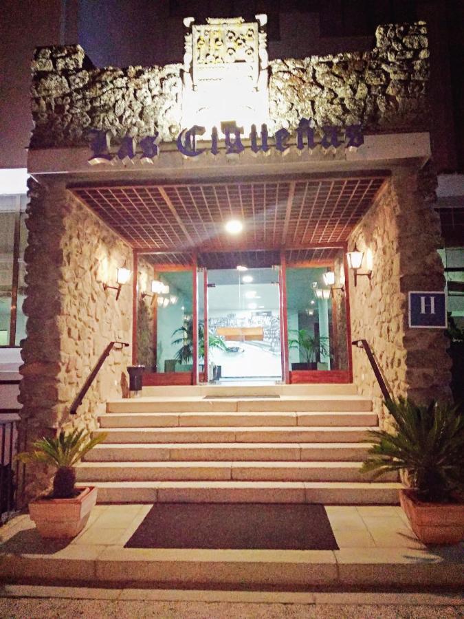 Hotel Las Cigueenas Trujillo Extérieur photo