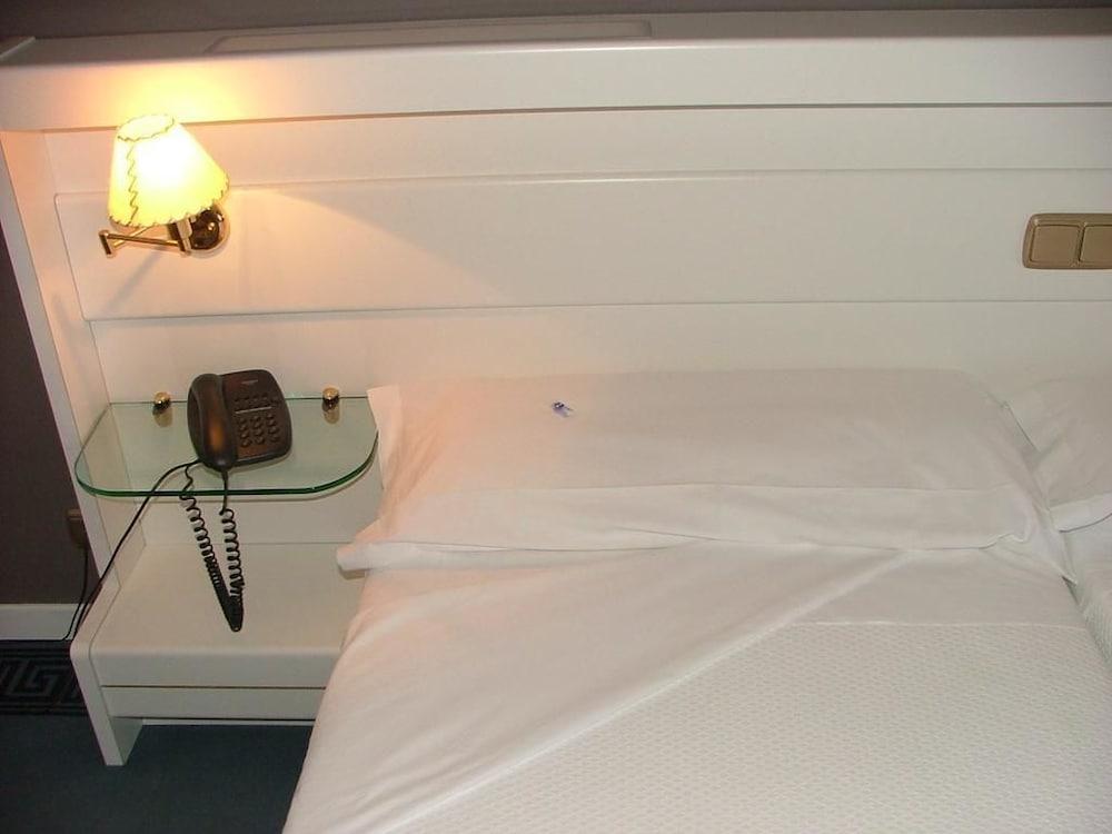 Hotel Las Cigueenas Trujillo Extérieur photo